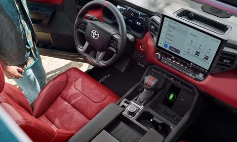 Toyota nghiên cứu công nghệ tự làm sạch nội thất, đánh tan nỗi ám ảnh vi khuẩn và bụi xe