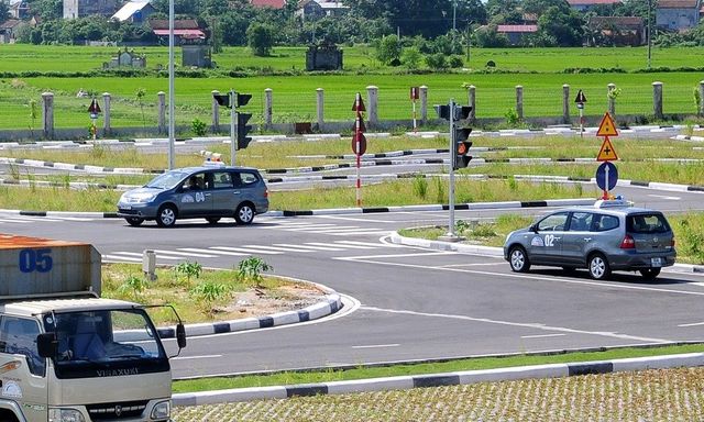 Công an Hà Nội bắt đầu tổ chức sát hạch cấp giấy phép lái xe ô tô